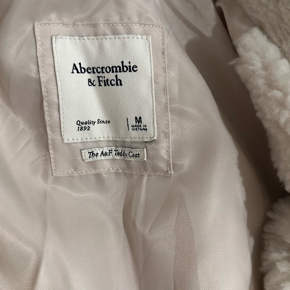 Abercrombie & Fitch Teddy Coat - Picture 3 of 4